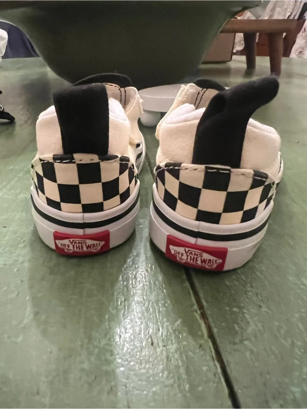 Vans Kids Slip-On Sneakers in Black and White Checkerboard size 4